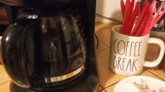 Morning JAVA: Gold Futures Surpass $2,900 - BoE Lowers Rates