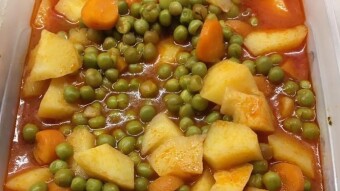 Foodbook #674 tomato pea stew