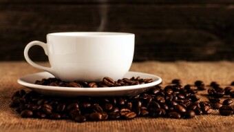 Pros and Cons of drinking Coffee. A comprehensive Guide.