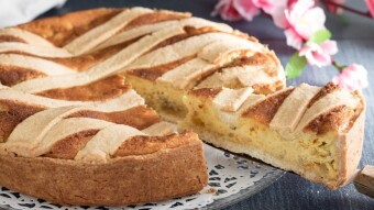 Festive sweets - Neapolitan Pastiera