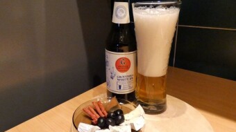 Mild snacks with unusual beer - White Ipa with green tea from the Grodzisk craft brewery