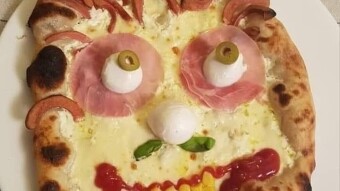 Foodbook #547 funny pizza boat