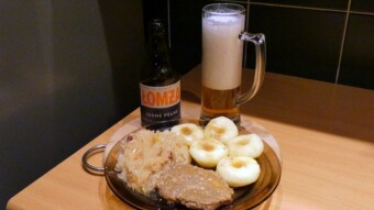 Sentiment towards beer in a "barrel" - Brewery Łomża - Full light beer and another version of the classic Silesian dish