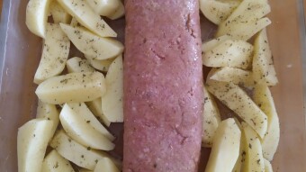 Foodbook #1007 minced meat with egg and bacon inside