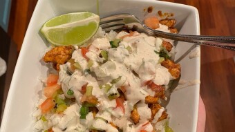 Southwest Chicken with Kiwi Salsa in Rice