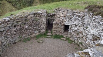 Visiting Ousdale Broch - an Iron Age fort in Northern Scotland dating from around 2000-3000 years ago