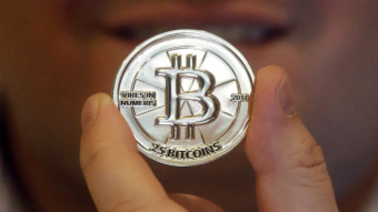 $300M USD SOLD IN URGENT SALE OF BITCOIN - PANIC ENSUES