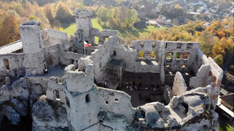 Castles in Poland - Ogrodzieniec Castle in the Podzamcze village