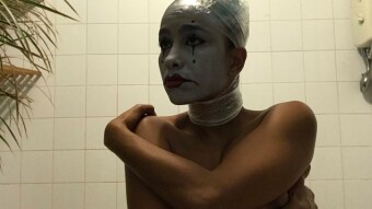 LONELINESS versus SOLITUDE; dance as a practice of freedom