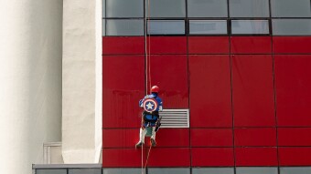 Chris Evans to return to captain America (had talks with marvel)