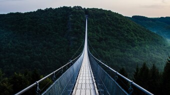 6 Common Phrases That Show You Lack Confidence