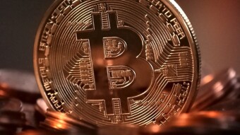Grayscale buys huge amounts of Bitcoin