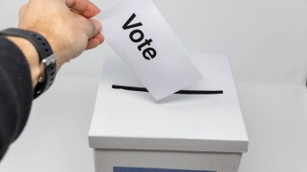 First Uniswap Governance Poll Results in Controversy