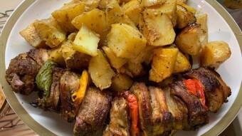 Foodbook #831 BΒQ Greek pork - Kontosouvli