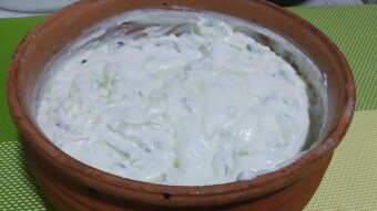 Foodbook #221 Greek Tzatziki Sauce with recipe