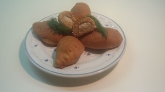 Greece - Food & Drinks - Pastry: Tiropitakia.