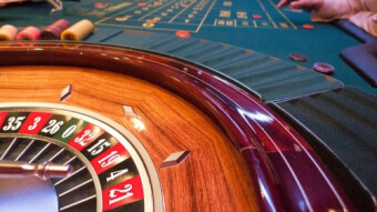Who Gambles Better? Men or Women?