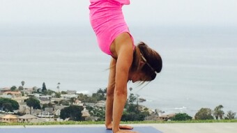How to master: The Handstand Pushup Week 1