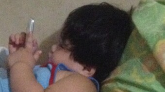 My Nephew Addicted To Android Phone
