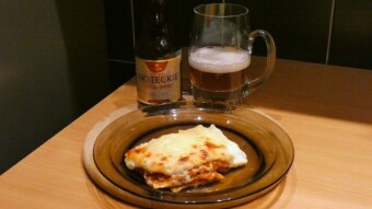 Craft "Noteckie" beer from the small "Czarnków" Brewery and lasagna with meat