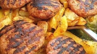 Foodbook #318 big meatballs with potatoes