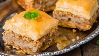 Baklava!! Short story and recipe for a quiet Sunday afternoon.