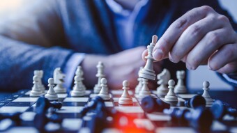 Crypto-investors: Reinvestment and Diversification