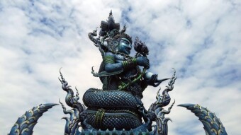 Wat Rong Suea Ten (Blue Temple) - a Temple or an Lunapark? - Thailand, my journey through Asia