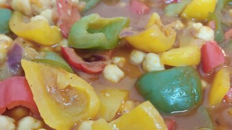 Foodbook #422 chickpeas with colorful peppers