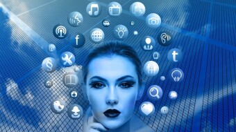 Blockchain and Traditional Social Media Comparison