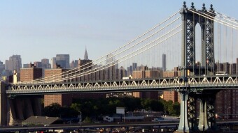 New York bans Cashless option