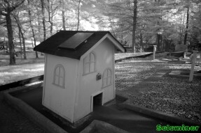 Infrared Photography - Mini golf course Part 1