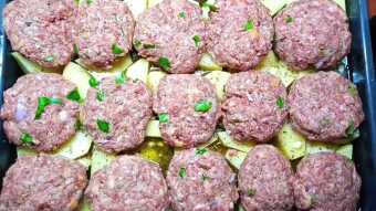 Foodbook #624 Roasted Meatball and Potatoes