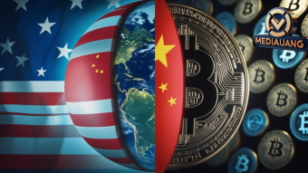 The Future of Crypto (2025–2035): Between Hope, Regulation, and the War of Narratives 🌍📉📈