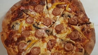 Foodbook #172 lets creste and est a homemade delicious pizza