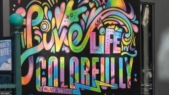 STREET ART #7 - LOVE LIFE