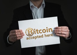 Norwegian Air offers discount if you pay with Bitcoin / Netherlands allows salaries to be paid  in Bitcoin