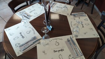 🥗🍝 Funny lunch with friends!