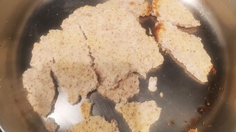 Keto-Friendly Flatbread from a doctor (Who apparently cooks better than I do)