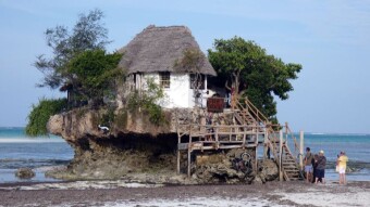 Lunch at Rock Restaurant, walk along the beaches of Bweju and take a water taxi to Zanzibar (photo, video)