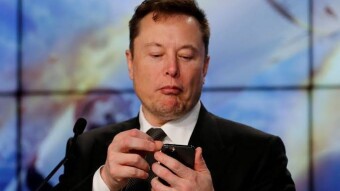 Is Elon Musk manipulating the price of cryptocurrencies to his advantage?