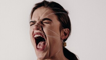 Dealing with Spiders When You're Single - Screaming Doesn't Help