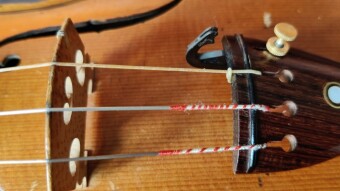 Strings on, Strings off...