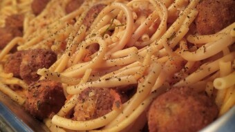 Foodbook #253 Linguine with meatballs