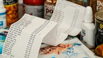 About Me Monday + Money Monday: Saving on Groceries