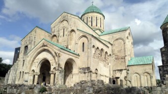 Kutaisi, a railway dating back to the times of the USSR, Bagrati Cathedral and khinkali tasting - my trip around Georgia (photo, video)