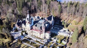 Peles Palace in Romania - splendor and innovative solutions - my journey through the Balkans