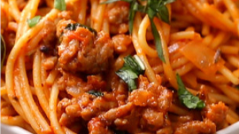 Tomato Basil Sausage Spaghetti