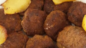 Foodbook #1226 meatballs with potatoes