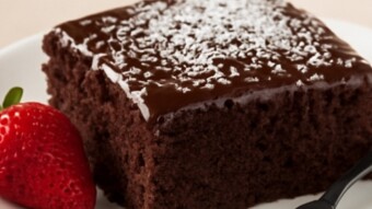 🍫 Moist Chocolate Cake Recipe – My Favorite Easy Dessert!